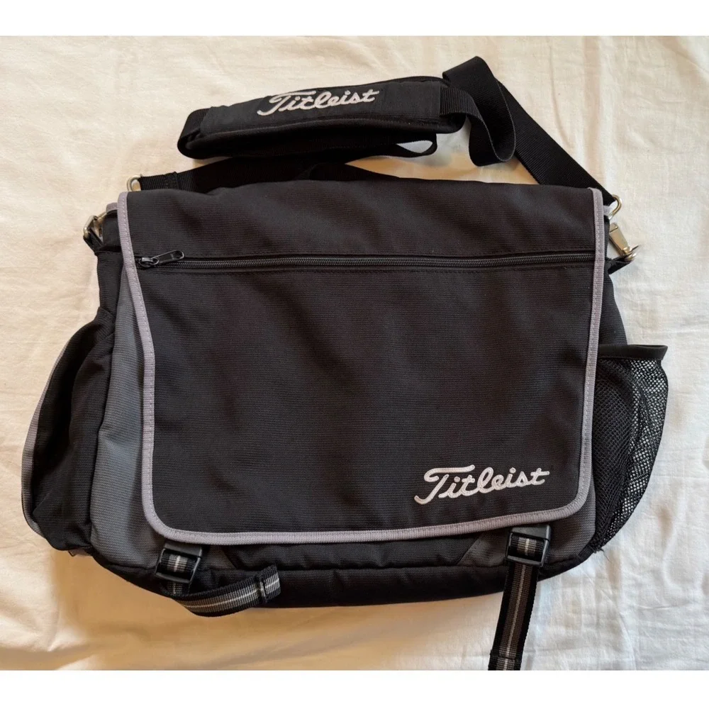 Titleist Messenger Bag Black Nylon Laptop Case Crossbody Golf Travel Briefcase